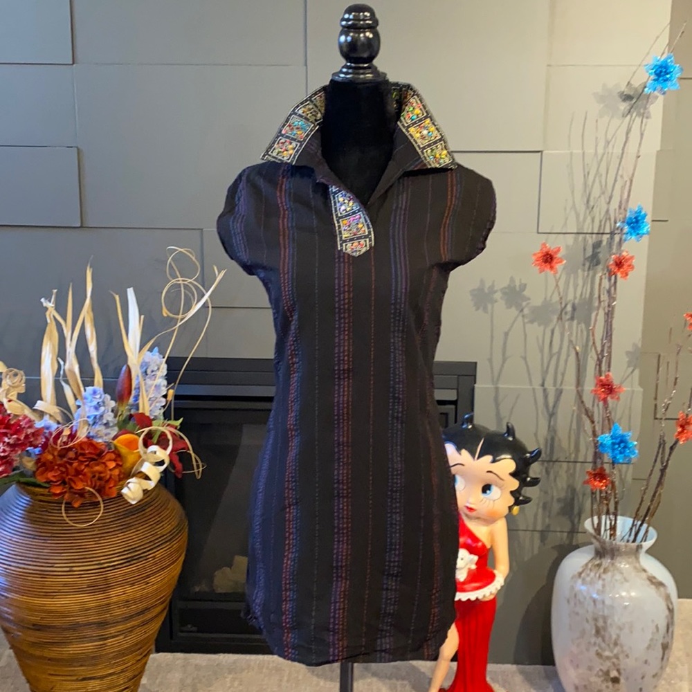 NWOT 100% Cotton neckline embellished tunic